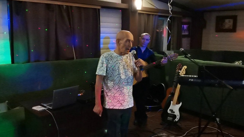 Андрей Ушаков