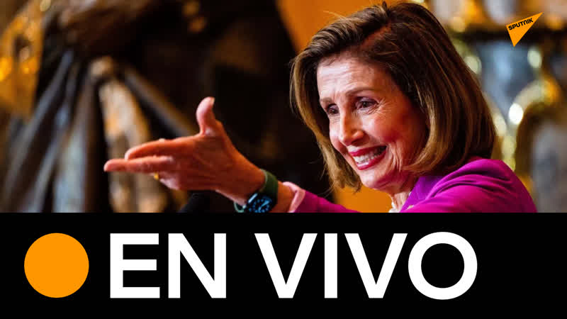 Nancy Pelosi arriba a