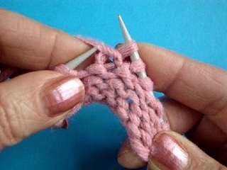 Урок 43 Скрещенная изнаночная петля вязание спицами Knitting basics
