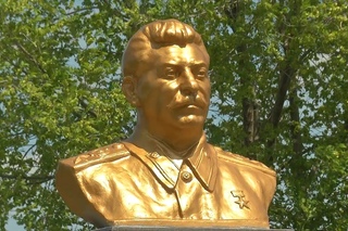 БЮСТ СТАЛИНУ