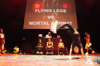 SALO & GATO vs KAKU & YOSSHI (STREET ARTISTS BATTLE 2013)