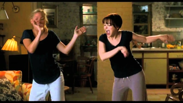 Something Borrowed Dance Scene, Kate Hudson Ginnifer