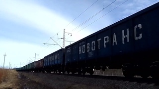 3М62У-0028. Идёт на запад с порожними вагонами. Приветливая бригада. Петрозаводск.