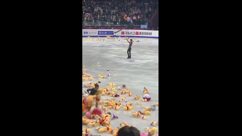 FGP2019 Winne the Pooh rain for 2x Olympic Champion Yuzuru