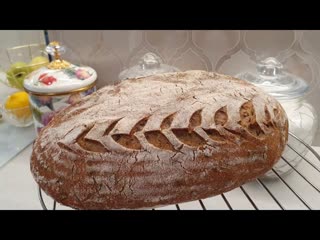 Домашний хлебушек с семенами льна на закваске.