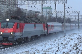 Электровоз ЭП20-049 со скорым поездом №144 “Москва - Кисловодск“