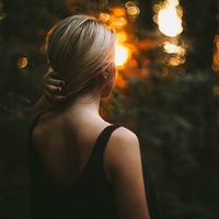 Оля Тихонова