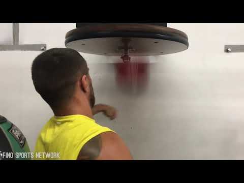 SHOWOFF Lomachenko mind boggling speed tricks on speed bag for JOSE Pedraza