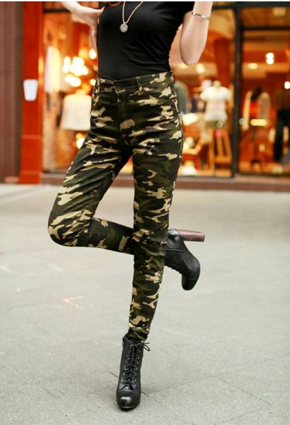 девушки в военных джинсах. Red fox брюки женские хаки. штаны карго камуфляж женские. джинсы милитари. брюки карго милитари прямые balenciaga.