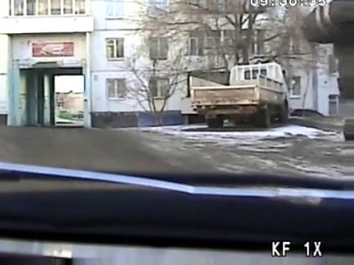 В Иркутске экипаж ДПС задержал нетрезвого водителя, совершившего две аварии